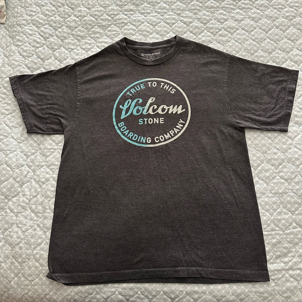 Volcom tshirt, like new hardly worn, no stains, pet and smoke free house